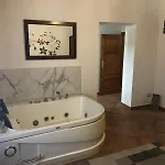 דירה Casolare Con Piscina 2 *